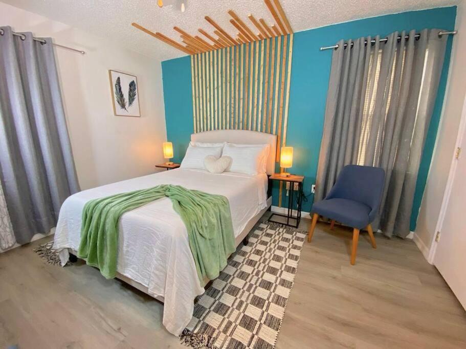 The Botanical Retreat, King Comfort & Poolside Peace Gainesville Extérieur photo