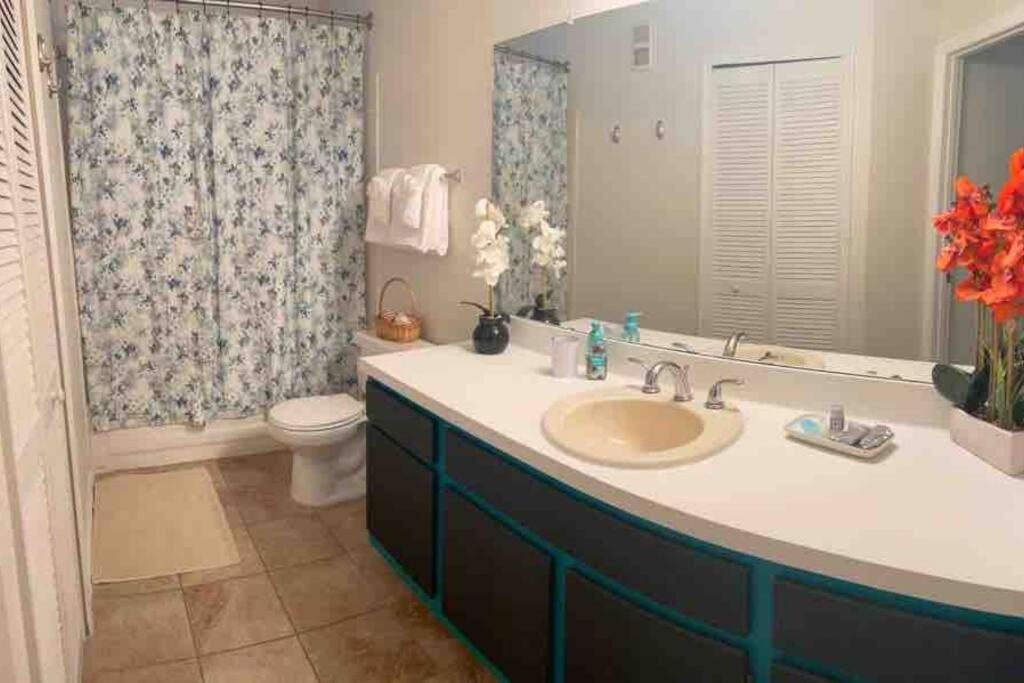 The Botanical Retreat, King Comfort & Poolside Peace Gainesville Extérieur photo